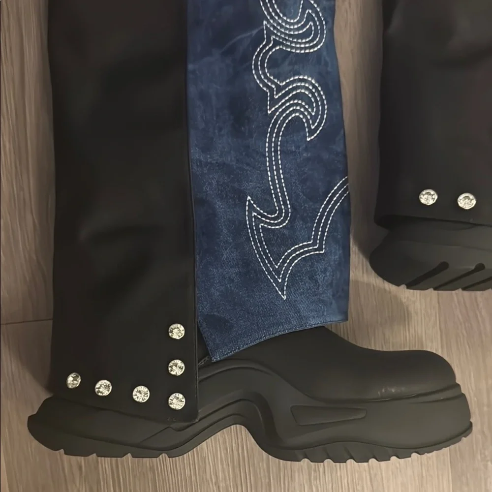CAPE ROBBIN denim fold-over platform boots with rhinestone and Western-style❣️